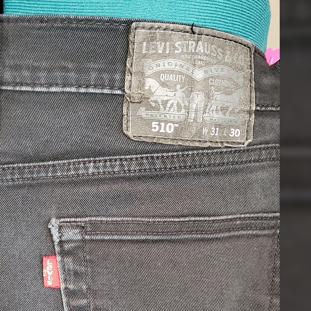 Levi's Jeans - Picture 3 of 4